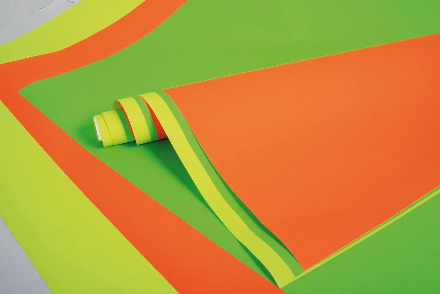 FLUO AFFICHE PAPER, Confezione da 25 fogli 90g/m2 in formato 60x80cm - Assortimento