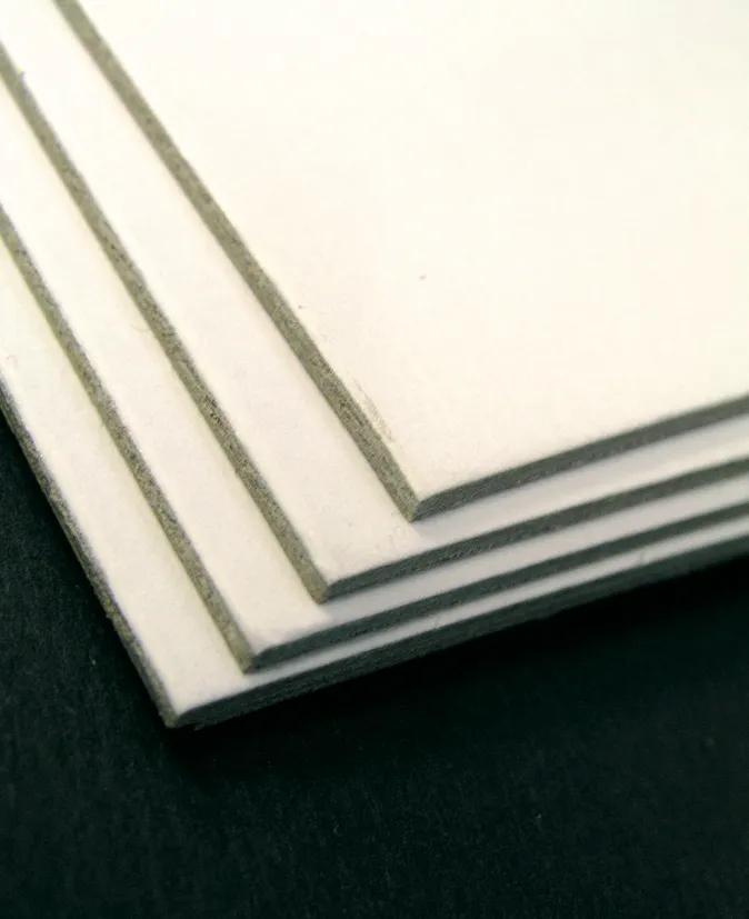Halbzeugkarton 1.8mm 10F 50x65cm 1200g - Weiß und grau