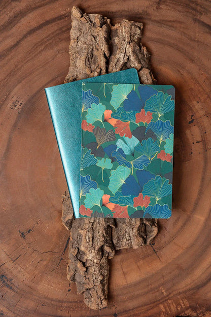 Ginkgo, Set of 2 notebooks sewn wire A5 14,8x21 cm, 64 pages, lineed. 1 leather cover book + 1 card cover card printed, ass.