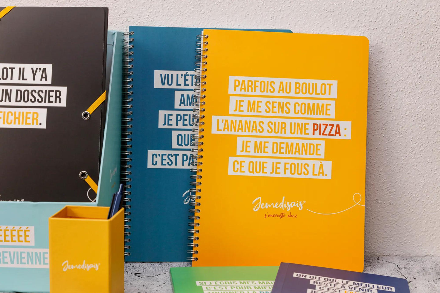 Jemedisais, Complete binding book A4 21x29.7 cm, 148 pages, lineed and margin, matching. - Multicolor (Pack x4)