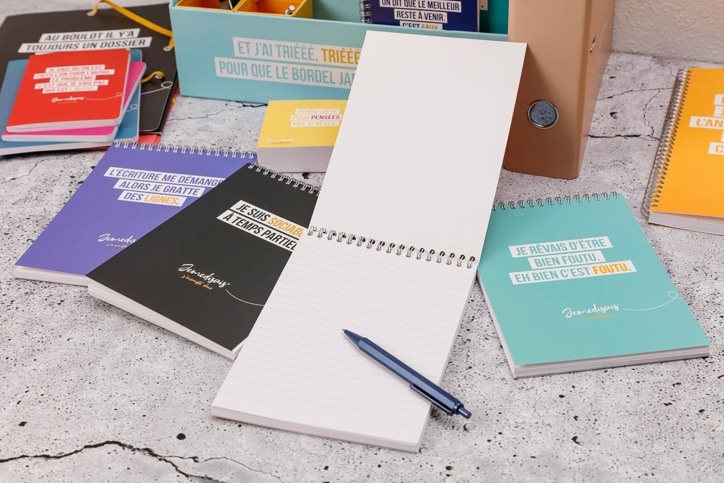 Jemedisais, Bloc reliure intégrale entête A5 14,8x21 cm, 160 pages, ligné, assortis. - Multicolore (Lot x8)