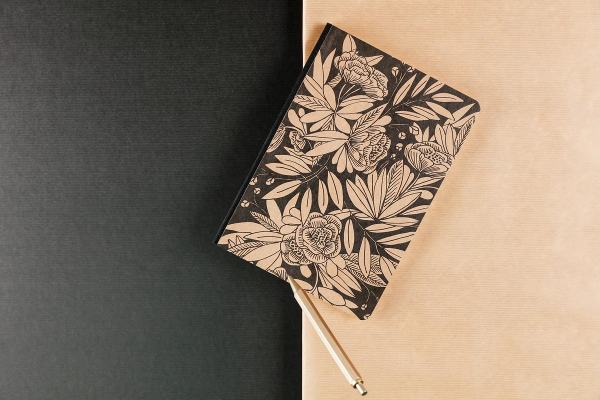 Der weiße Kirschbaum, Booklet flexible Prospekt A5 14,8x21 cm, 160 Seiten, gefüttert, zurückgezogen, Arsch. (4er-Pack)