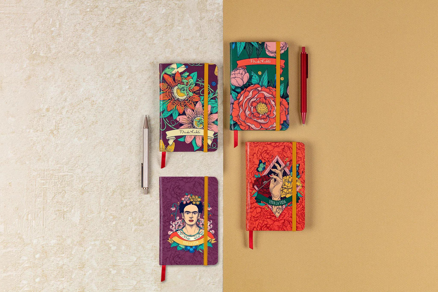 Frida Kahlo, A6 Hard-Wrapped Notebook 10.5x14.8 cm, 160 Seiten, glatt, Seitenmarke, elastischer Verschluss, Arsch. (Paket x4)