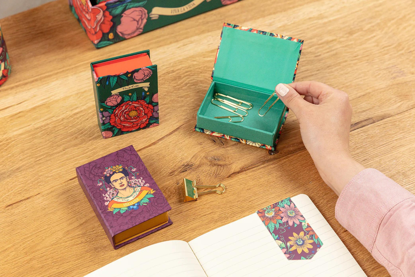 Frida Kahlo, Piccole scatole rettangolari 9,5x6,5x3 cm, culo. (Pacchetto x6)