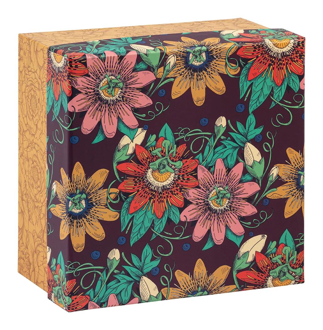Frida Kahlo, Set of 3 square boxes 25x25x12 cm, 20x20x11cm, and 16x16x10 cm (Pack x2)