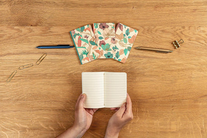 Gaia beige, Sewn notebook thread 7.5 x 12 cm, 48 pagine, foderato (confezione da 36)