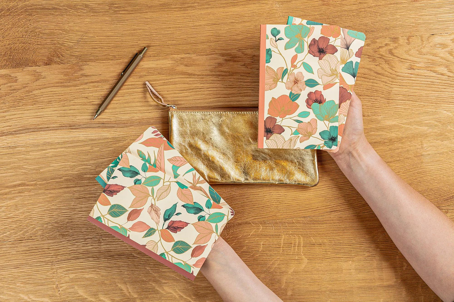 Gaia beige, Sewn notebook 11x17cm, 96 pagine, foderato, culo. (Pacchetto x8)