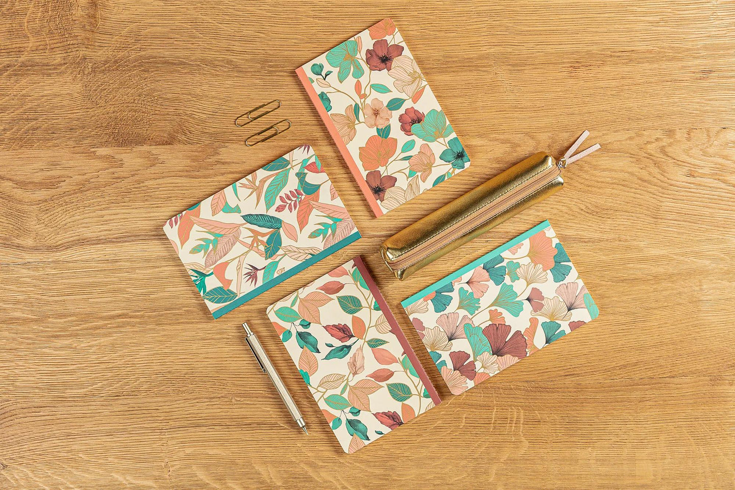 Gaia beige, Sewn notebook 11x17cm, 96 pagine, foderato, culo. (Pacchetto x8)