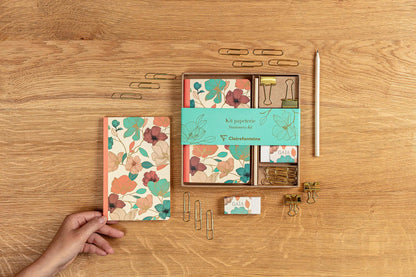 Gaia beige, Kit aus Schreibwaren mit Notizbuch 11x17 cm 64 Seiten Linien, Bleistiftpapier, 2 Doppelclips, 10 Posaunen und Gummi (3er-Pack)