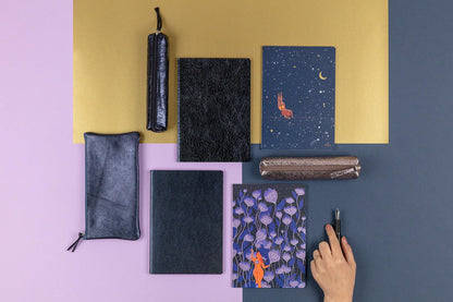 Adolis, Set von 2 Notebooks genäht Draht A5 14,8x21 cm, 64 Seiten, gefüttert. Sterne. 1 Lederbezug Buch + 1 Karte Deckkarte gedruckt, Arsch. (3er-Pack)