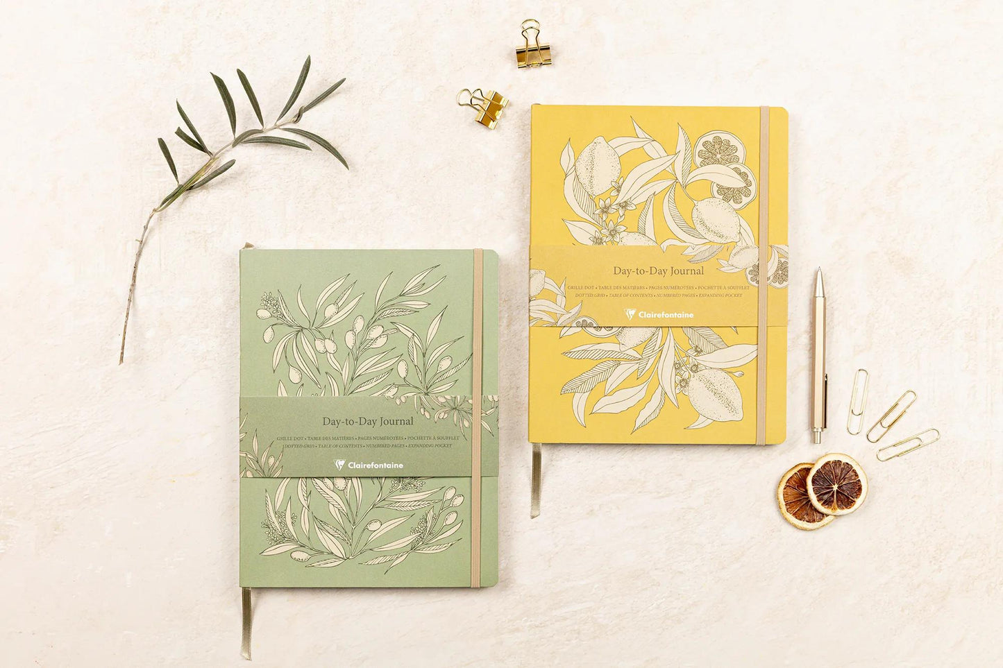 Jardin des Sens, DaytoDay journal 19x25 cm, 192 pages, dowry, bellow pouch on the back, marker, elastic closure, ass. - New (Pack x4)