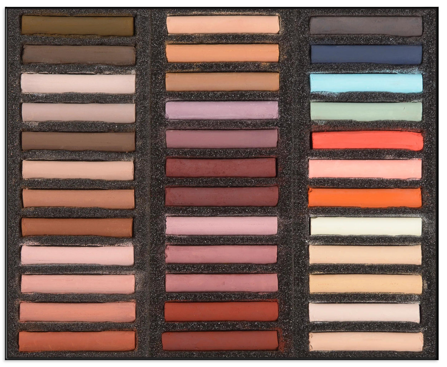 Wood Box 36 Pastels - Portrait Tizana Ceschin