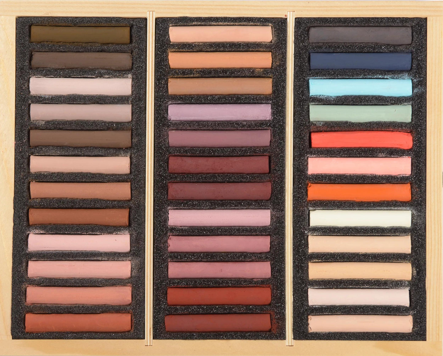 Wood Box 36 Pastels - Portrait Tizana Ceschin