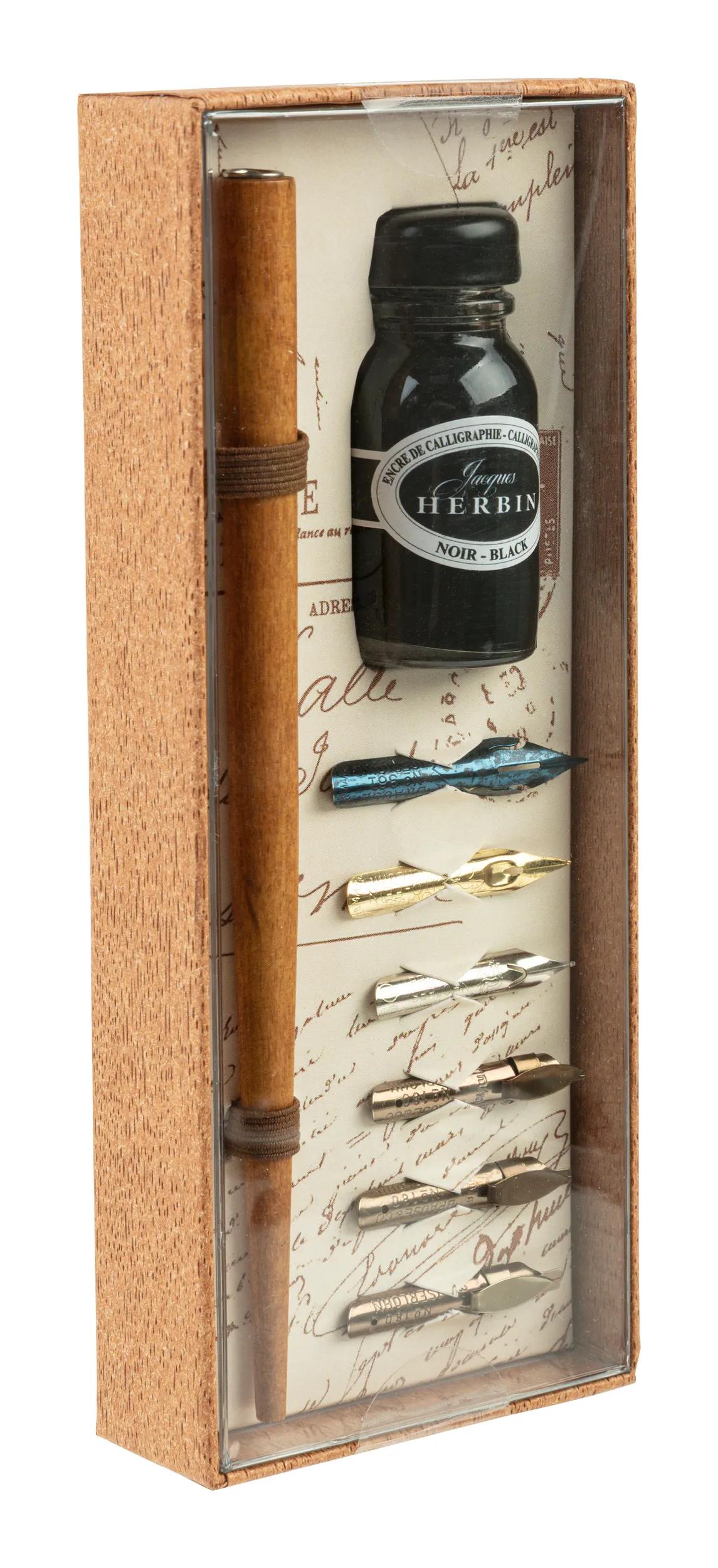 Small calligraphy box (in bundle 2)