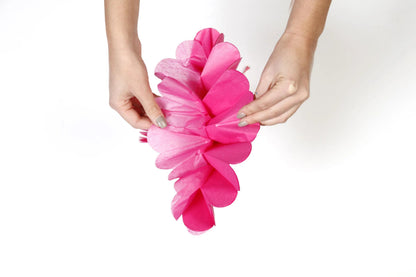 PAPIER DE SOIE, Set de 3 pompons à suspendre Ø30x1 et Ø40x2 - Cyclamen (lot de 5)