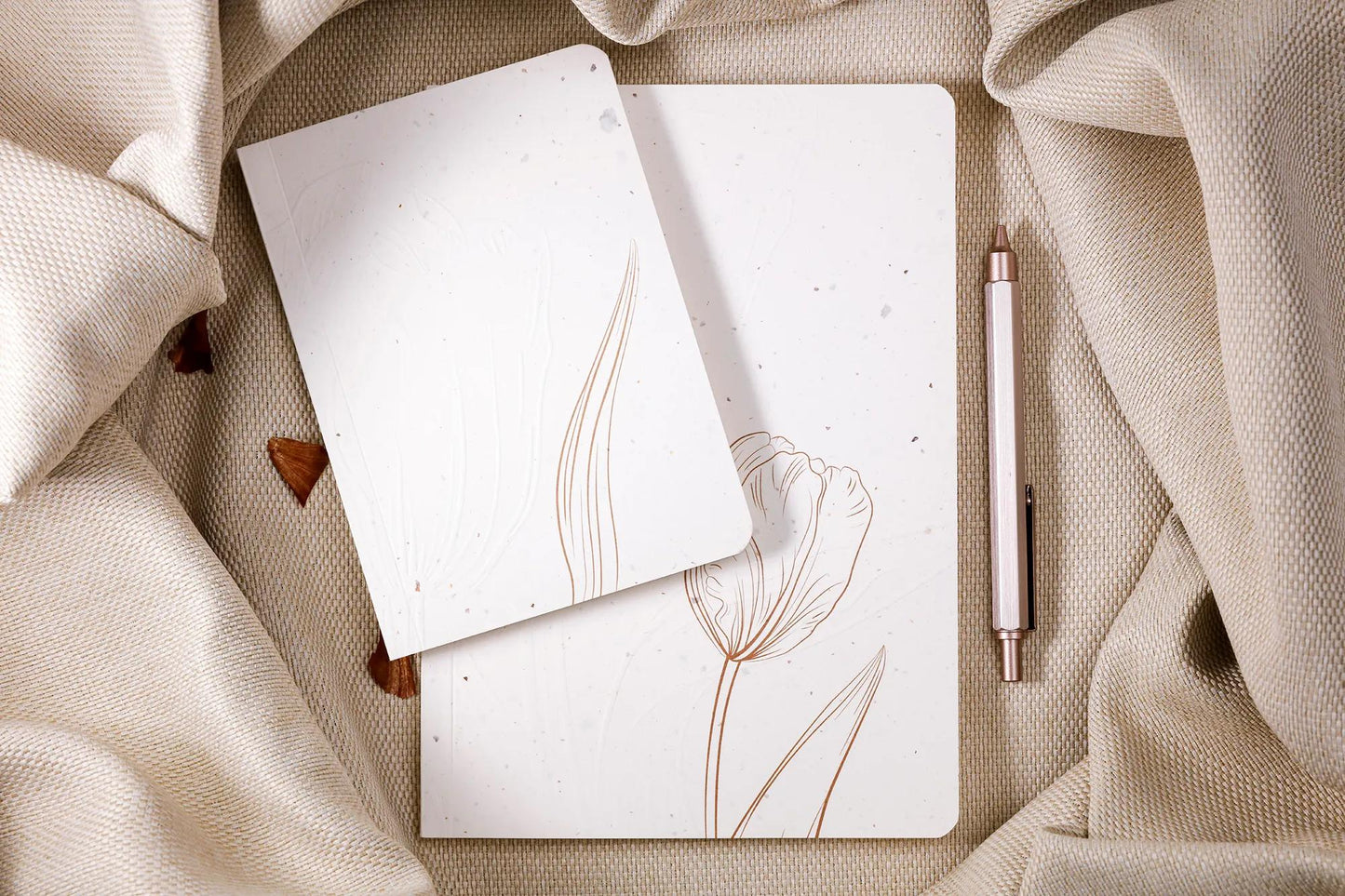 Tulip paper, Carnet brochure souple A6 10,5x14,8 cm, 128 pages, uni (Lot x8)