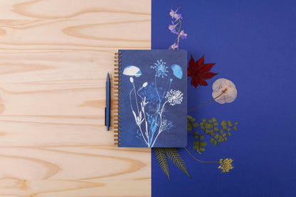 Cyanotype, A5 complete binder 14.8x21cm, 148 pages, lined, ass.
