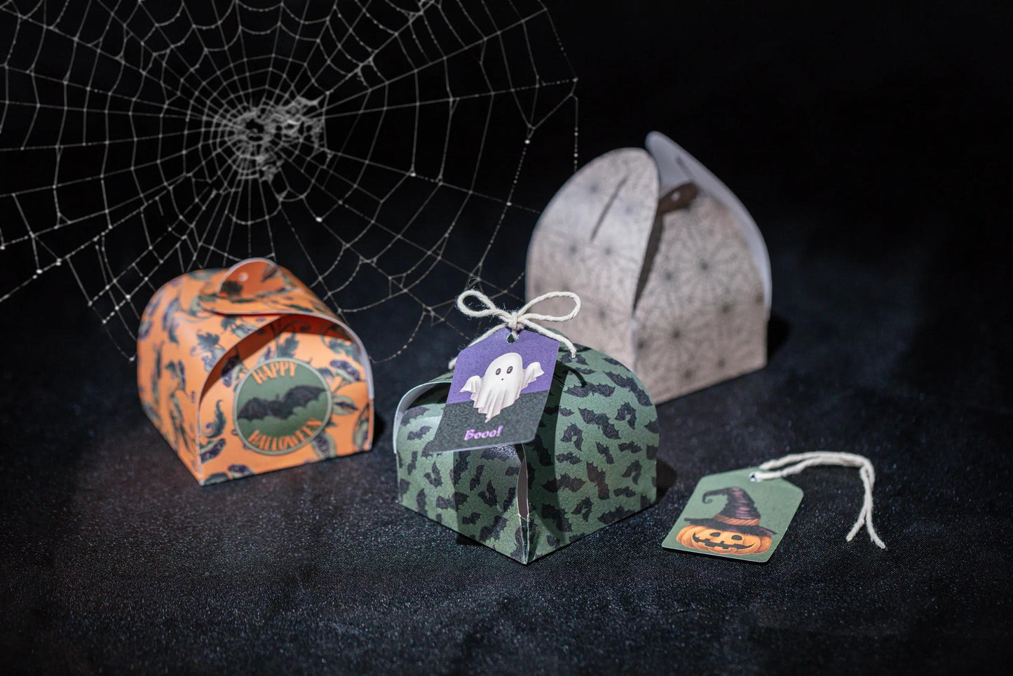 GEDRUCKT PAPIER, Block von 20 Motivplatten 160g/m2 im Format A4 (21x29.7cm) + 1 kreative Idee - Halloween - Mehrfarbig - Neu (Paket x5)