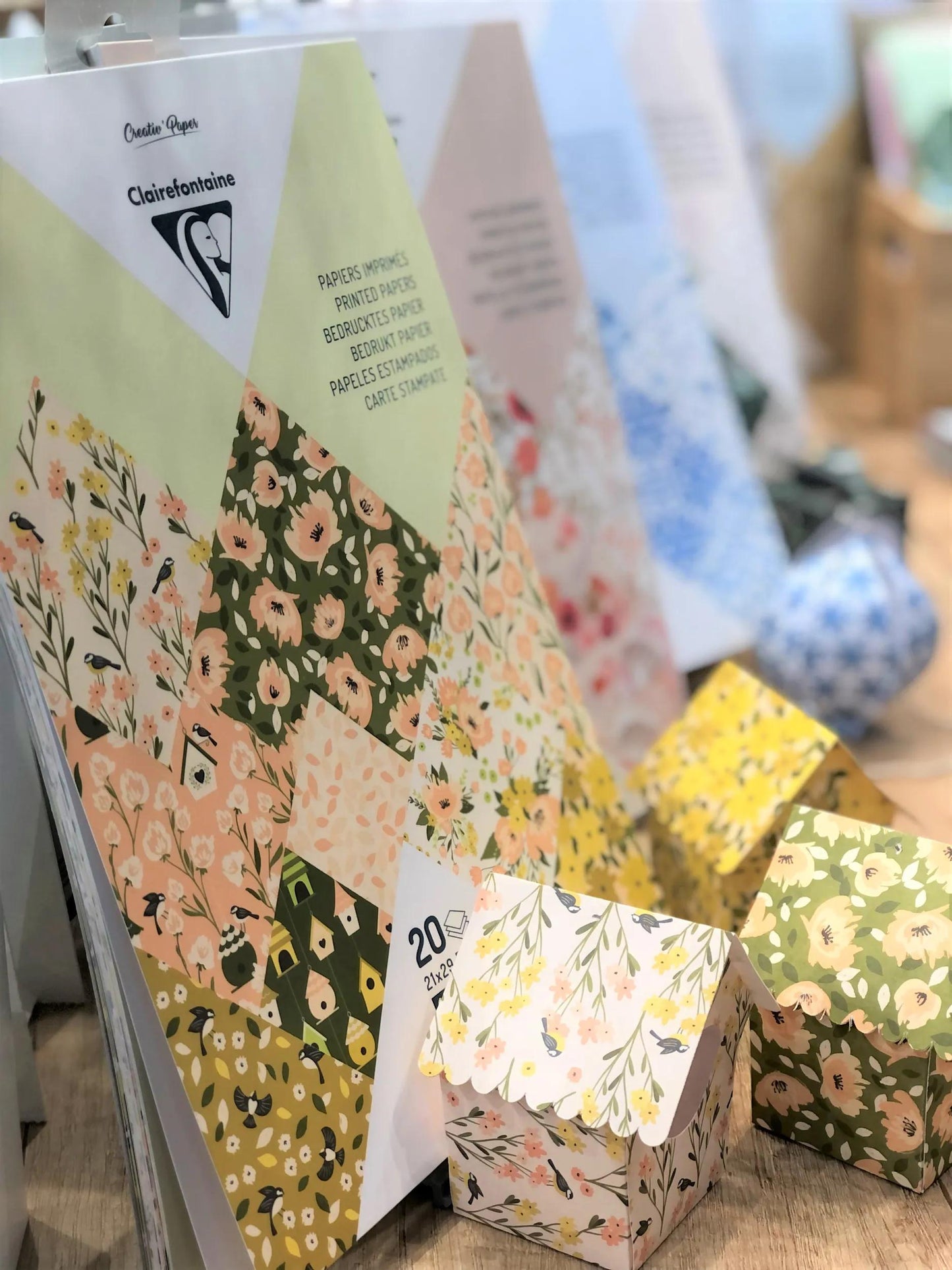 PAPIERS IMPRIMÉS, Bloc de 20 feuilles à motifs 160g/m2 au format A4 (21x29,7cm) + 1 idée créative - Printemps - Multicolore (Lot x5)