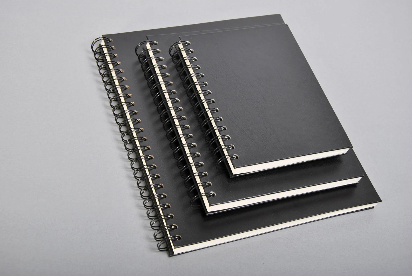 Album Spiralbuch Skizze 100F 18x24cm 90g - Schwarz (Paket x5)