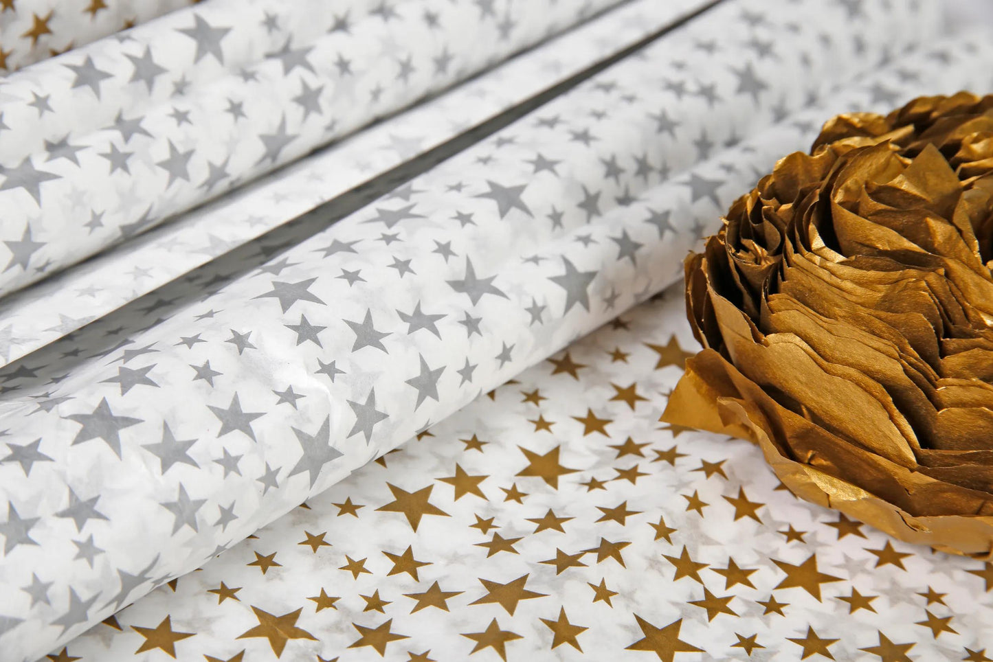 PRINTED SOUTH PAPER, Bag of 4 sheets in size 50x75cm - Golden stars - Gold (Pack x10)