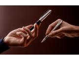 Set Kugelschreiber Ecridor™ Damier Silbergrau & Etui aus Leder Schwarz