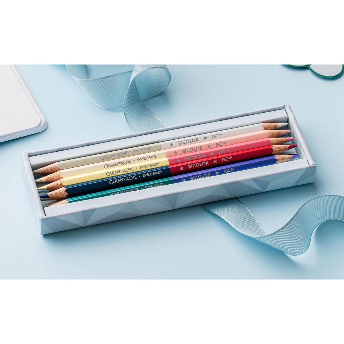 Scatola con 9 Matite Colorate Bicolori & 1 Pennello Alpine Frost
