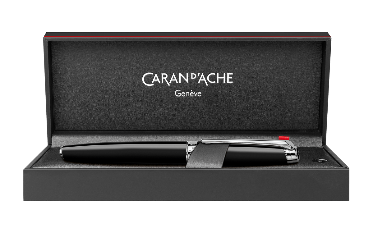 Penna stilografica LÉMAN EBONY NERA placcata argento rodiato